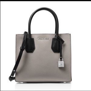 Michael Kors Mercer Medium Crossbody